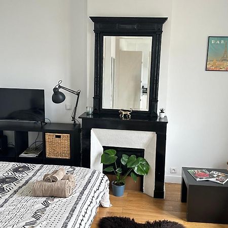 Charmant Studio Au Coeur Du 18E Apartment Paris Bagian luar foto